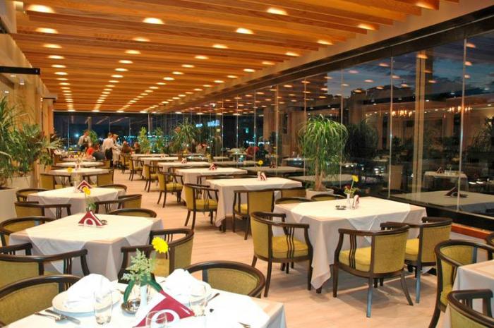 restaurant piazza durresinfo