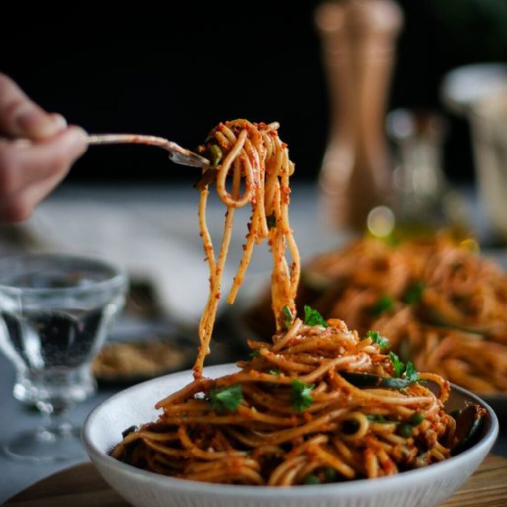 Zbuloni vendet më të mira për të shijuar makarona në Durrës! Nga restorantet me pamje të mrekullueshme te ato me atmosferë të ngrohtë dhe relaksuese, këtu do të gjeni rekomandimet tona për një përvojë kulinare të paharrueshme.