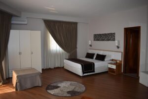 hotel arvi galeri 1 durresinfo