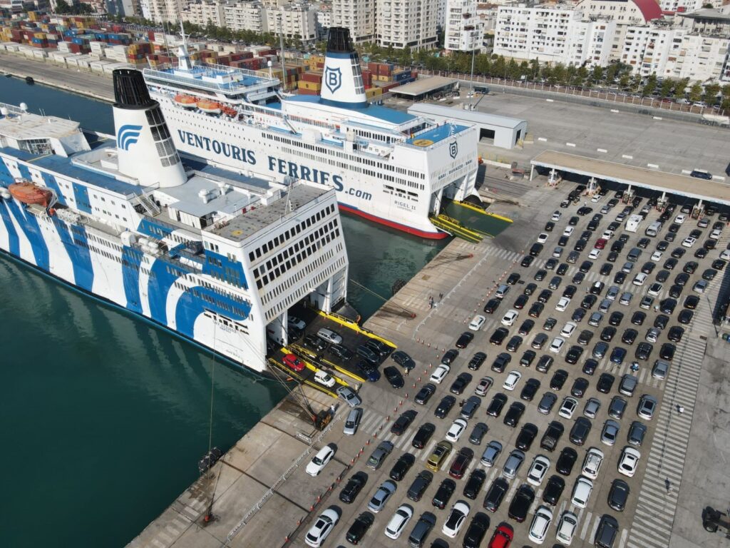 durrësi mirëpret 500 turistë amerikanë rritje e turizmit dhe ekonimisë së naftës përmes jahteve